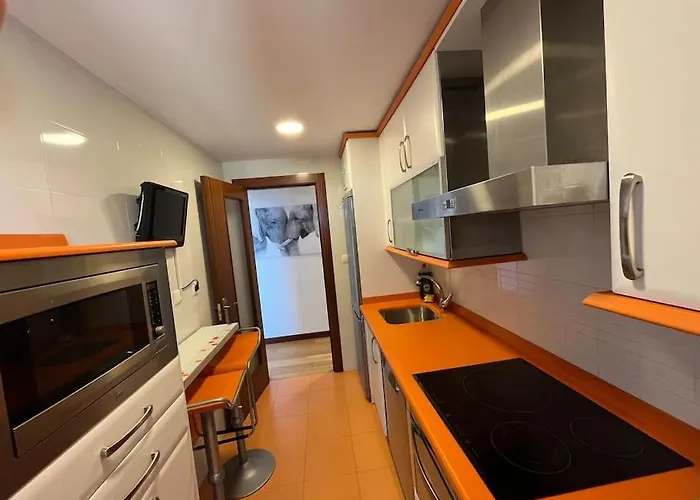 La Salve - Monabri * 拉雷多